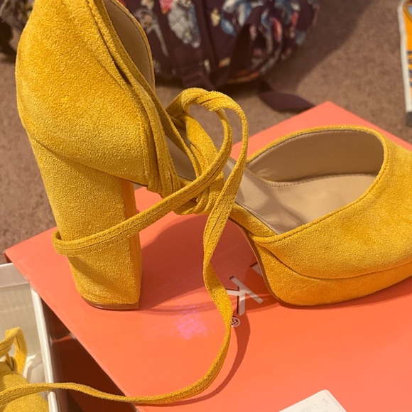 Allegra K Women's Mustard Yellow Block Heel Dress Shoes - Picture 5 of 7